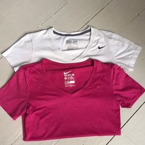 BUNDLE /// TWO NIKE TEES
